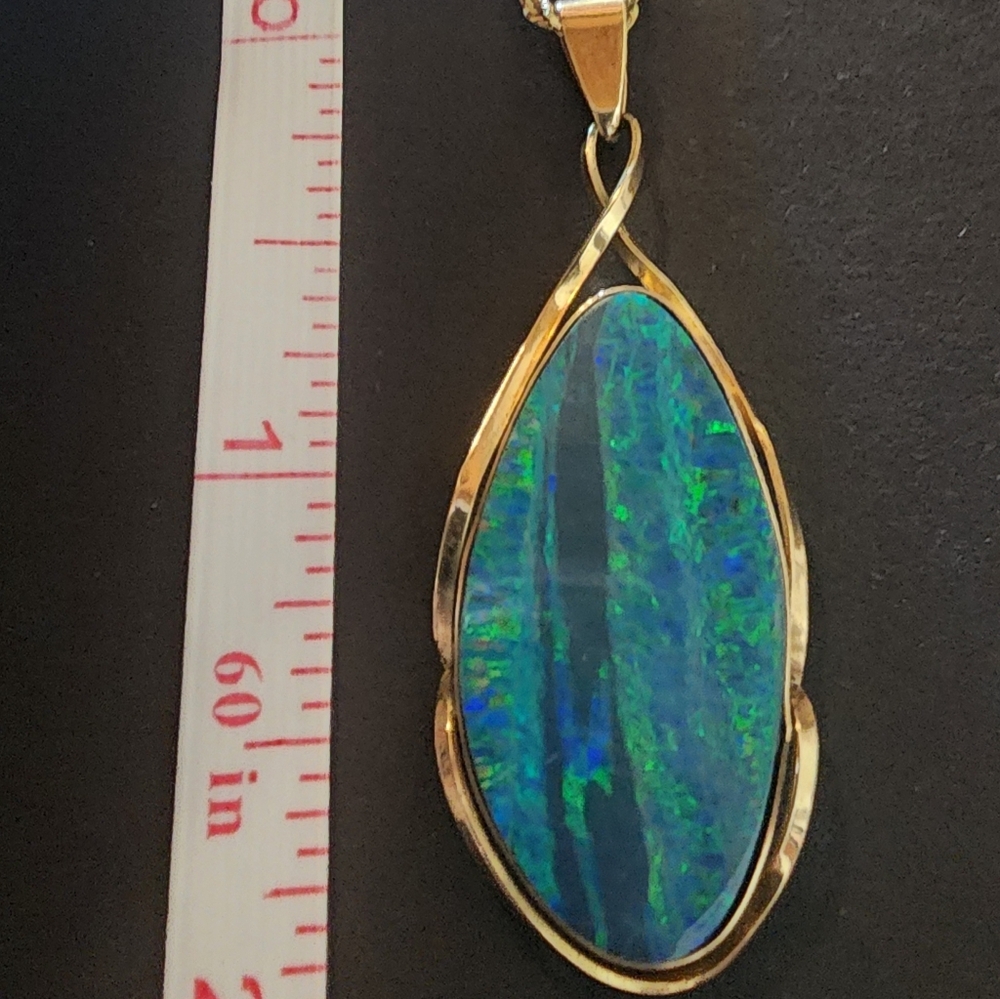Australian boulder doublet opal pendant set in 14k gold - Picture 3 of 7